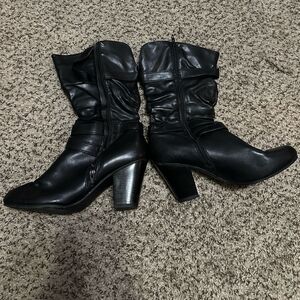 Women’s size 10 Apt 9 black boots
